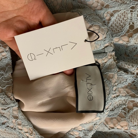 NWT Alexis Light Blue Colbie Lace Ruffle skirt - Picture 5 of 6